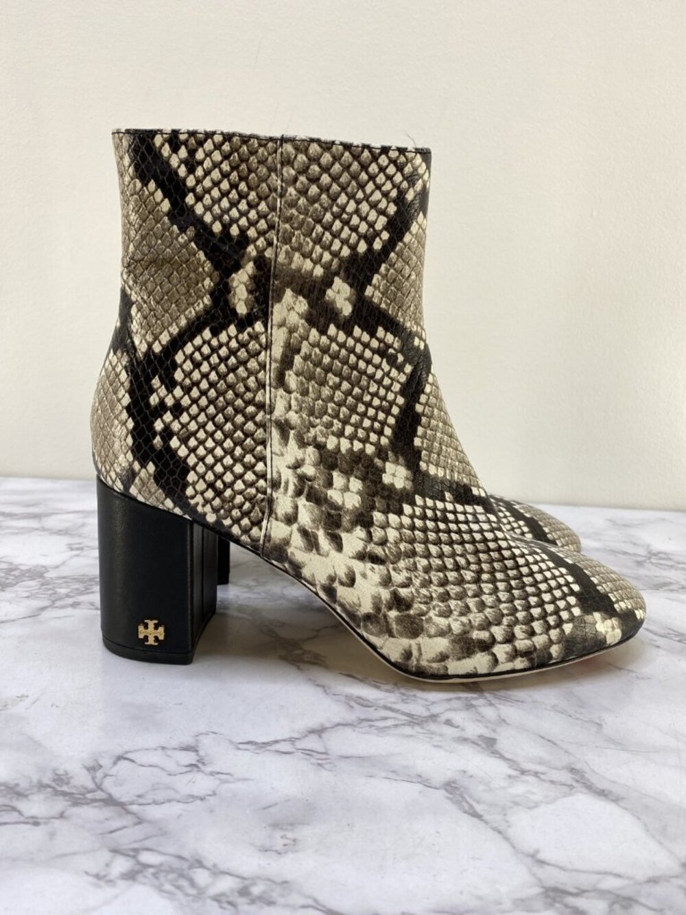 Tory Burch Women's Kira animal print black & White Boot Size 7 M